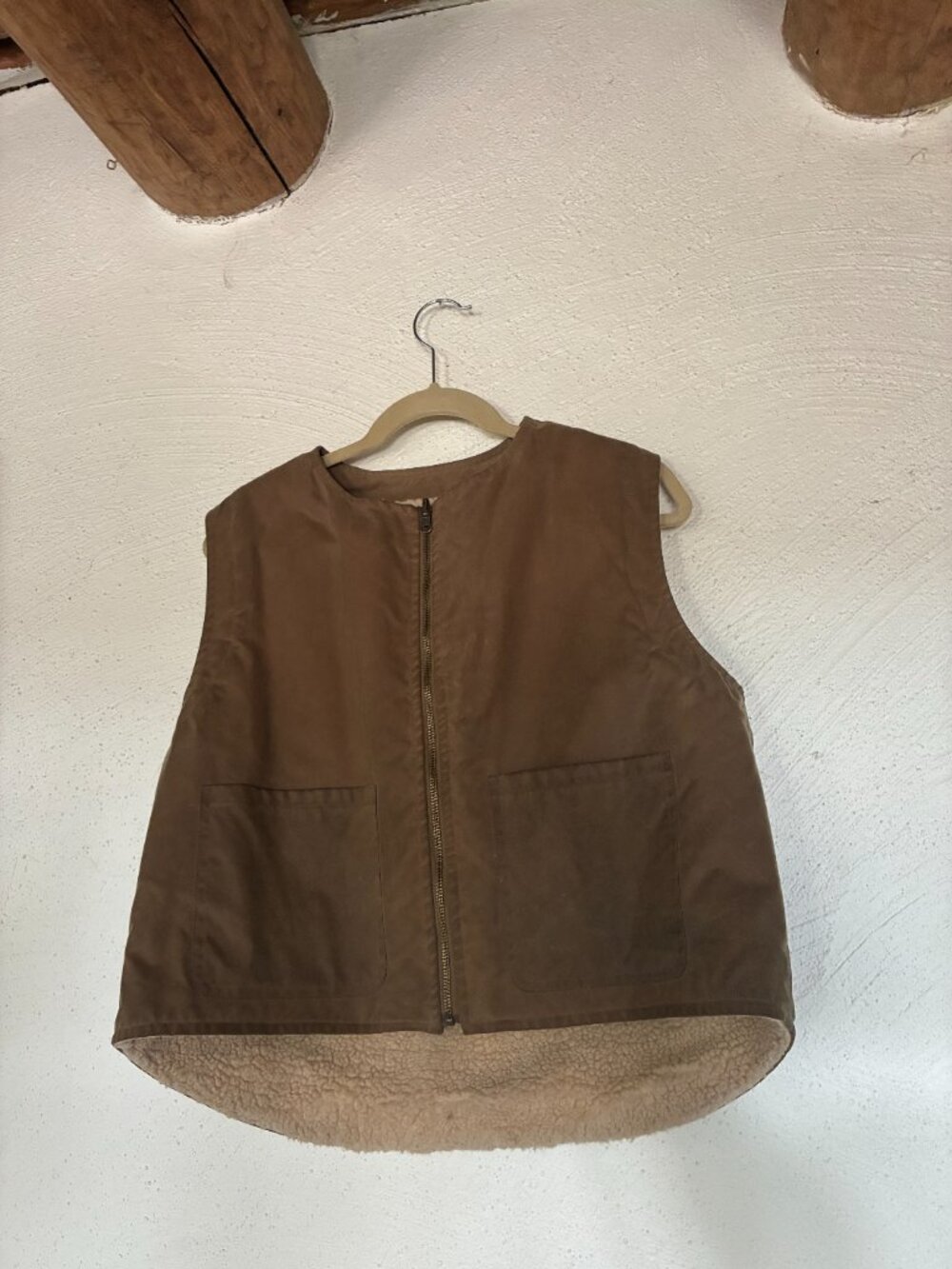 Kate Sheridan waxed canvas and wool sherpa reversible "Lumber" vest - Picture 4 of 5